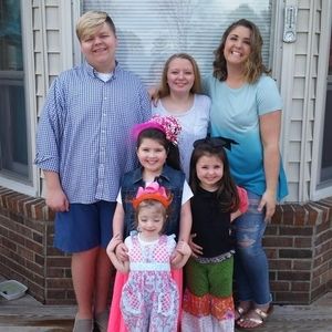 Meet your Posher, Mitzi